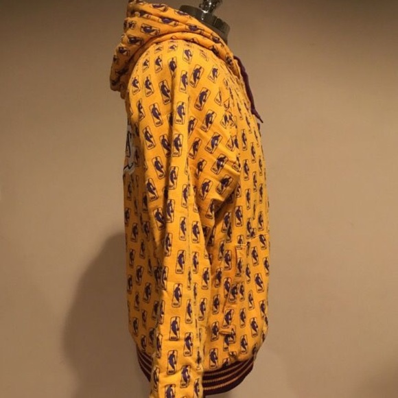 Men’s Lakers Logo Hoodie - Picture 2 of 5